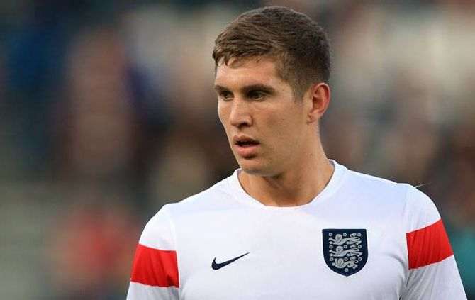 John Stones, defesa-central do Everton (Foto AP)