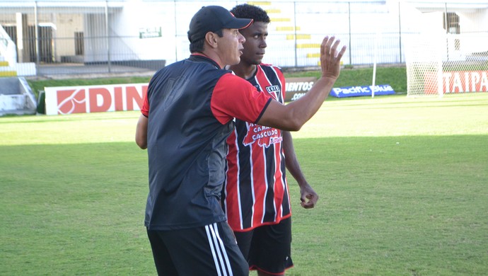 Edmar Pereira - técnico do Santa Cruz de Natal (Foto: Jocaff Souza/GloboEsporte.com)